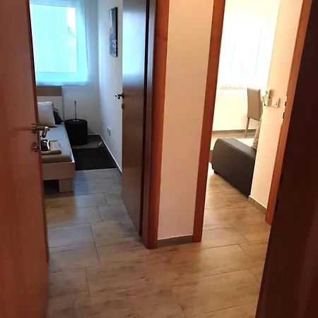 Appartamento Berna Petrcane