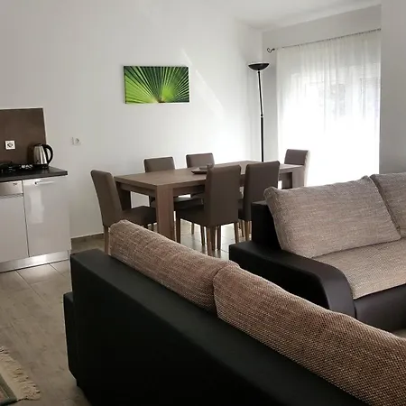 Appartamento Berna Petrcane